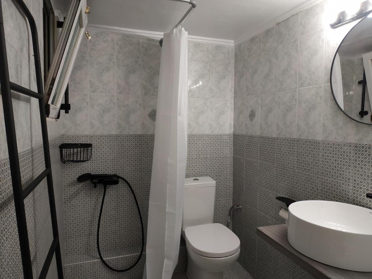 Cozy Apartment Near Metro Station Agia Marina Athens Ngoại thất bức ảnh