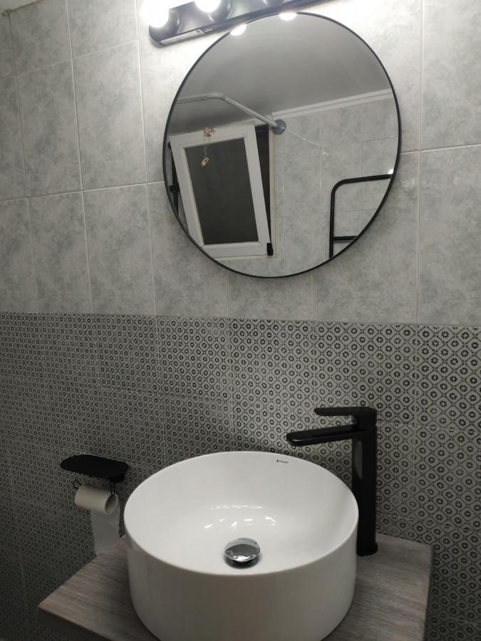 Cozy Apartment Near Metro Station Agia Marina Athens Ngoại thất bức ảnh