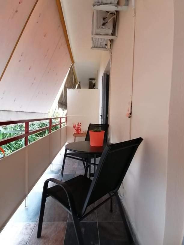 Cozy Apartment Near Metro Station Agia Marina Athens Ngoại thất bức ảnh