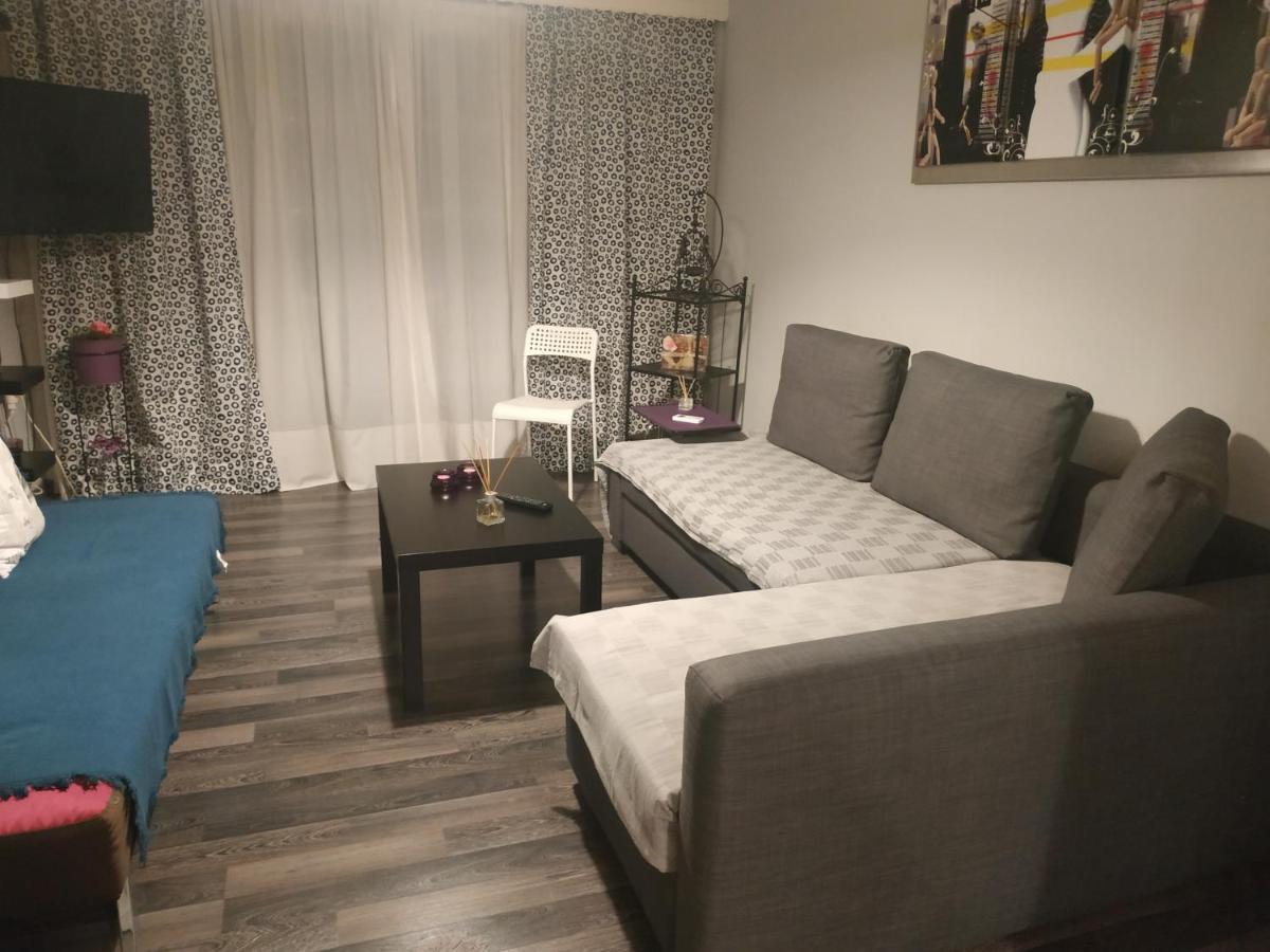 Cozy Apartment Near Metro Station Agia Marina Athens Ngoại thất bức ảnh