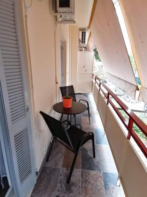Cozy Apartment Near Metro Station Agia Marina Athens Ngoại thất bức ảnh